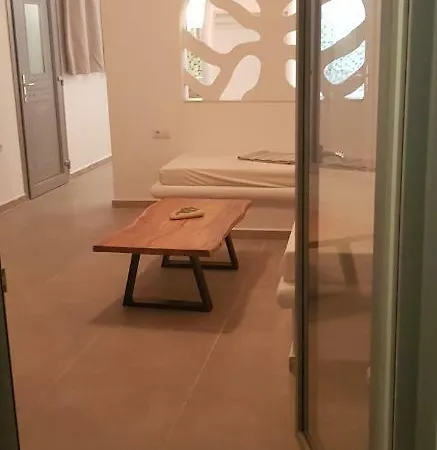 Verykokkos Family Houses Apartamento Naxos City